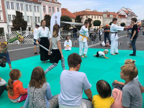 41320105 10156602044632114 5634901971711295488 o